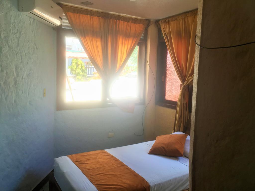 Hostal Estrella De Mar Пуерто-Айора Номер фото