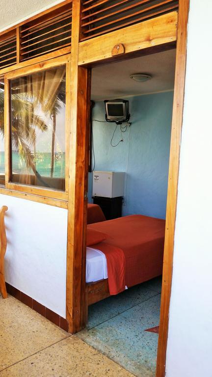 Hostal Estrella De Mar Пуерто-Айора Номер фото