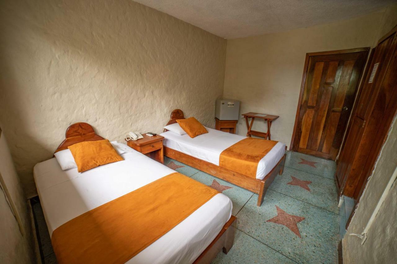 Hostal Estrella De Mar Пуерто-Айора Екстер'єр фото