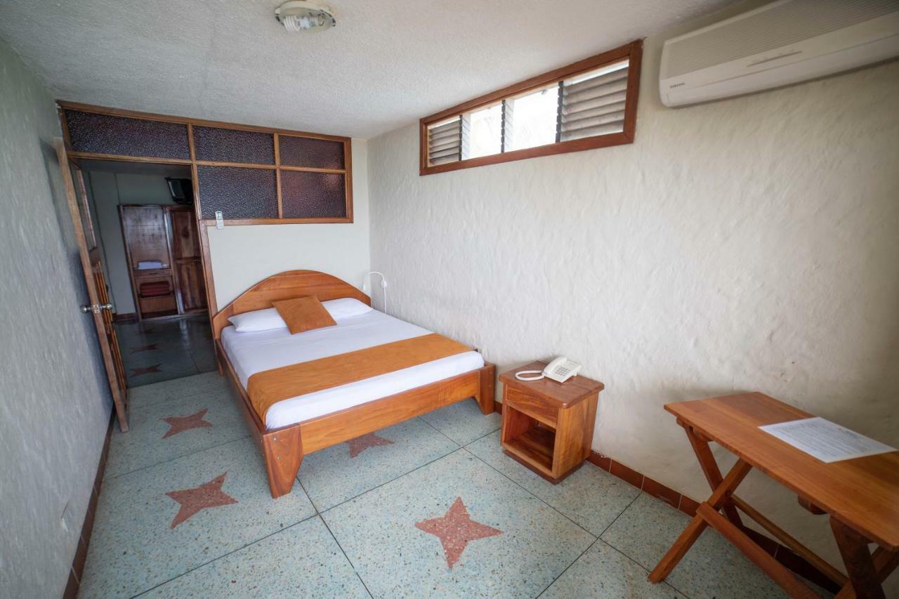 Hostal Estrella De Mar Пуерто-Айора Екстер'єр фото
