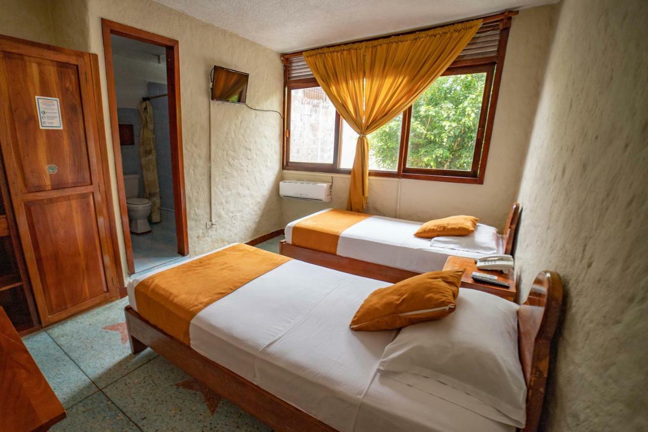 Hostal Estrella De Mar Пуерто-Айора Екстер'єр фото