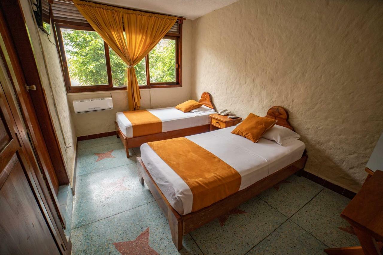 Hostal Estrella De Mar Пуерто-Айора Екстер'єр фото